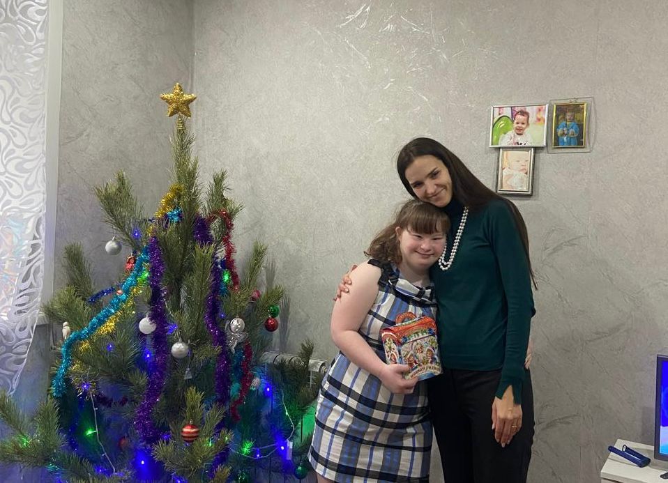 Поздравление маленьких жителей с Новым годом.